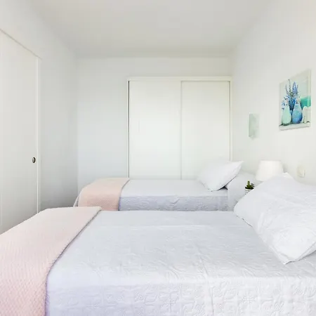 Home2book Poris Ocean View 포리스 데 아보나